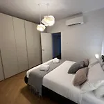 Διαμέρισμα Luca's Luxury Flat In Palazzo Diaz-private Parking 10 Min Walk-fee