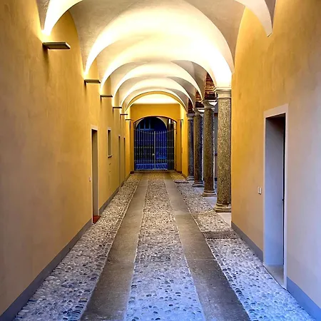 Luca's Luxury Flat In Palazzo Diaz - Center Apartment