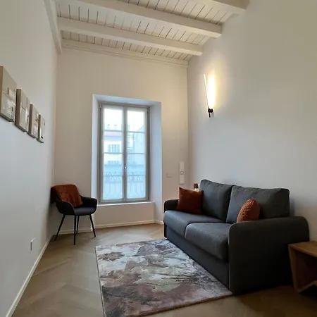 Luca's Luxury Flat In Palazzo Diaz - Center *