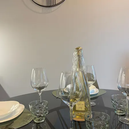 Luca's Luxury Flat In Palazzo Diaz - Center Lejlighed *