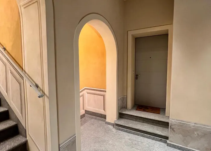 Luca's Luxury Flat In Palazzo Diaz-private Parking-fee كومو
