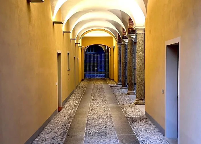 Luca's Luxury Flat In Palazzo Diaz-private Parking-fee Apartment