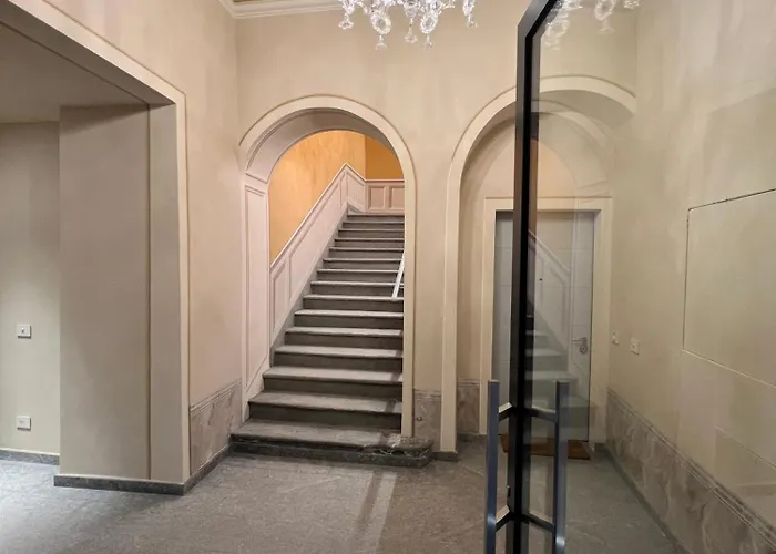Luca's Luxury Flat In Palazzo Diaz-private Parking-fee Como