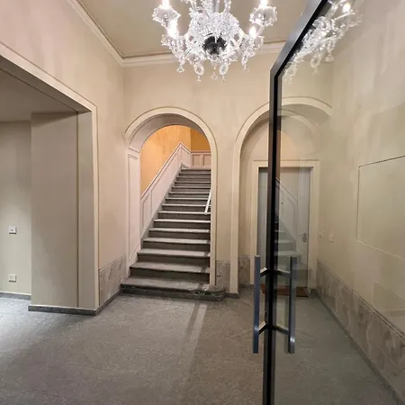 Luca's Luxury Flat In Palazzo Diaz-private Parking 10 Min Walk-fee كومو