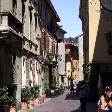شقة Luca's Luxury Flat In Palazzo Diaz-private Parking 10 Min Walk-fee *