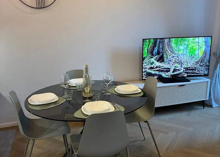 Luca's Luxury Flat In Palazzo Diaz-private Parking-fee Apartamento