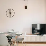 Luca's Luxury Flat In Palazzo Diaz-private Parking 10 Min Walk-fee Como