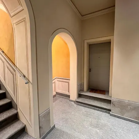 Luca's Luxury Flat In Palazzo Diaz-private Parking-fee Como