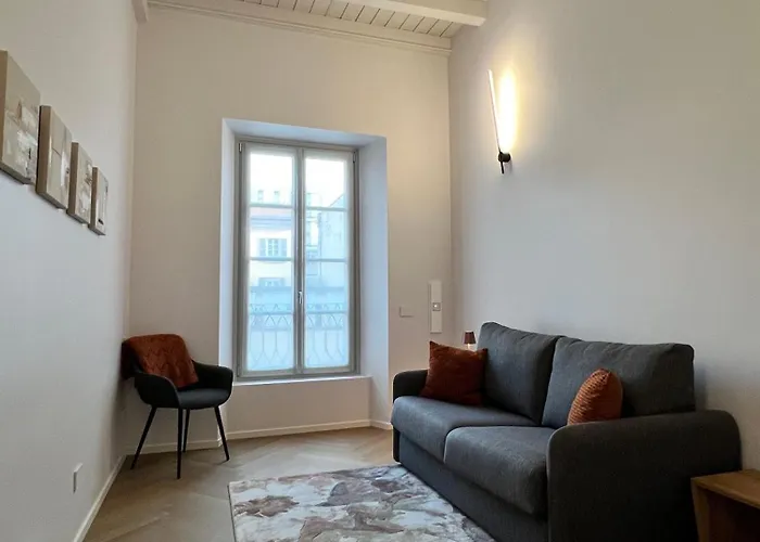 Luca's Luxury Flat In Palazzo Diaz-private Parking-fee *